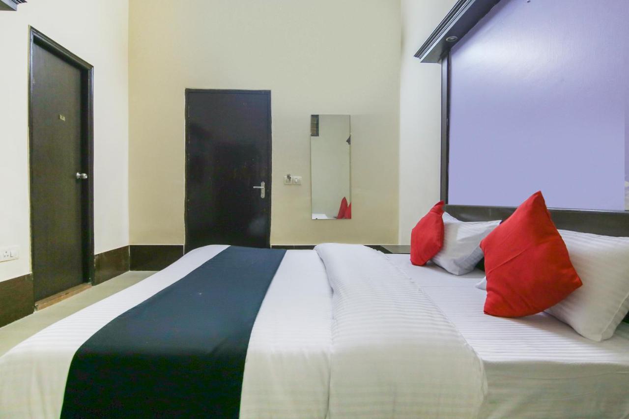 Capital O 68148 Hotel Shree Jee Palace Ghaziabad Bagian luar foto