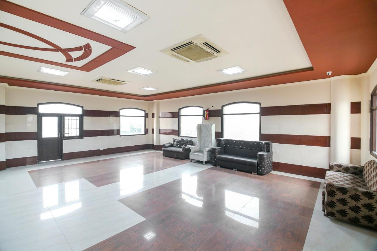 Capital O 68148 Hotel Shree Jee Palace Ghaziabad Bagian luar foto