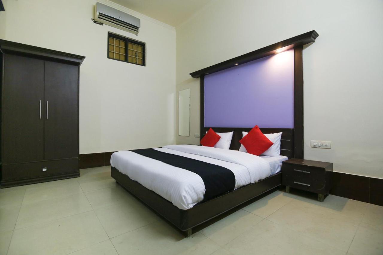 Capital O 68148 Hotel Shree Jee Palace Ghaziabad Bagian luar foto