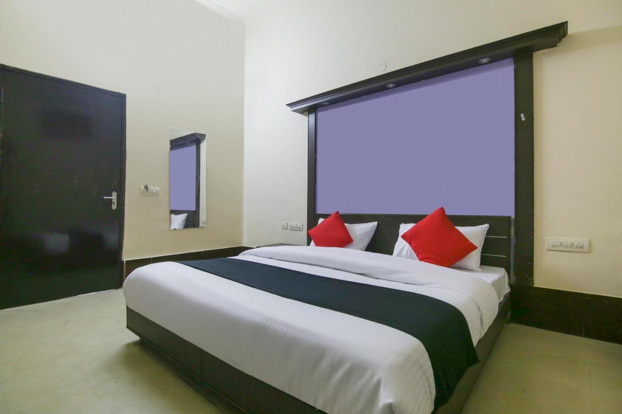 Capital O 68148 Hotel Shree Jee Palace Ghaziabad Bagian luar foto